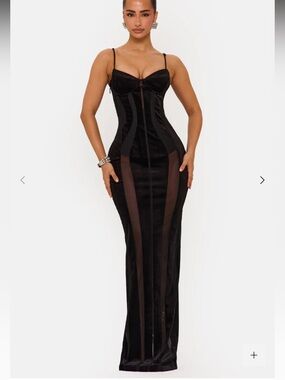 Murci SCANDAL
elvet panelled maxi dress